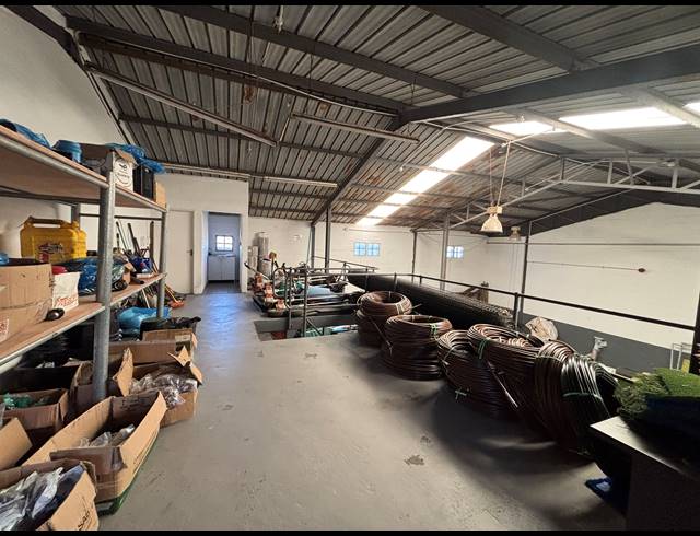 217M² WAREHOUSE TO LET IN EPPING INDUSTRIAL